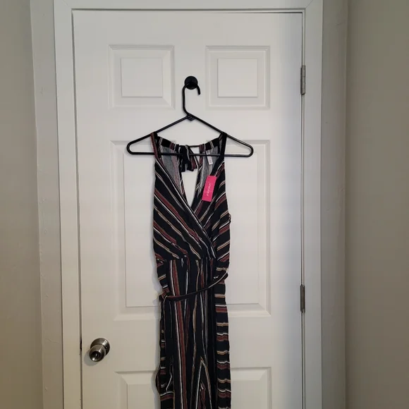 NWT Xhilaration wide leg Belt wrap style black stripe romper sz Medium. - Picture 2 of 7